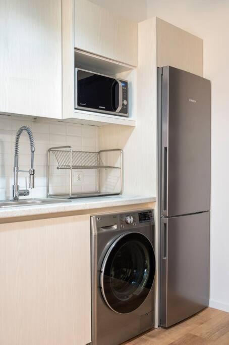 Kelly'S Urban Home - 5 Mins Walk To Acropolis アテネ エクステリア 写真