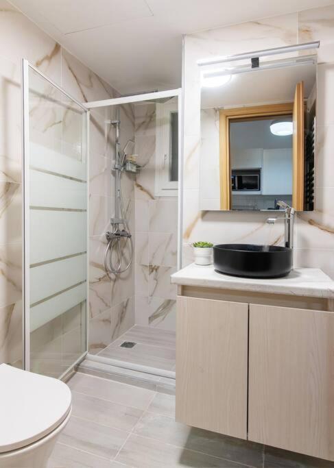 Kelly'S Urban Home - 5 Mins Walk To Acropolis アテネ エクステリア 写真